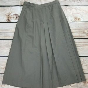 Brooks Brothers  Size 14 Gray Long Pleated Skirt
